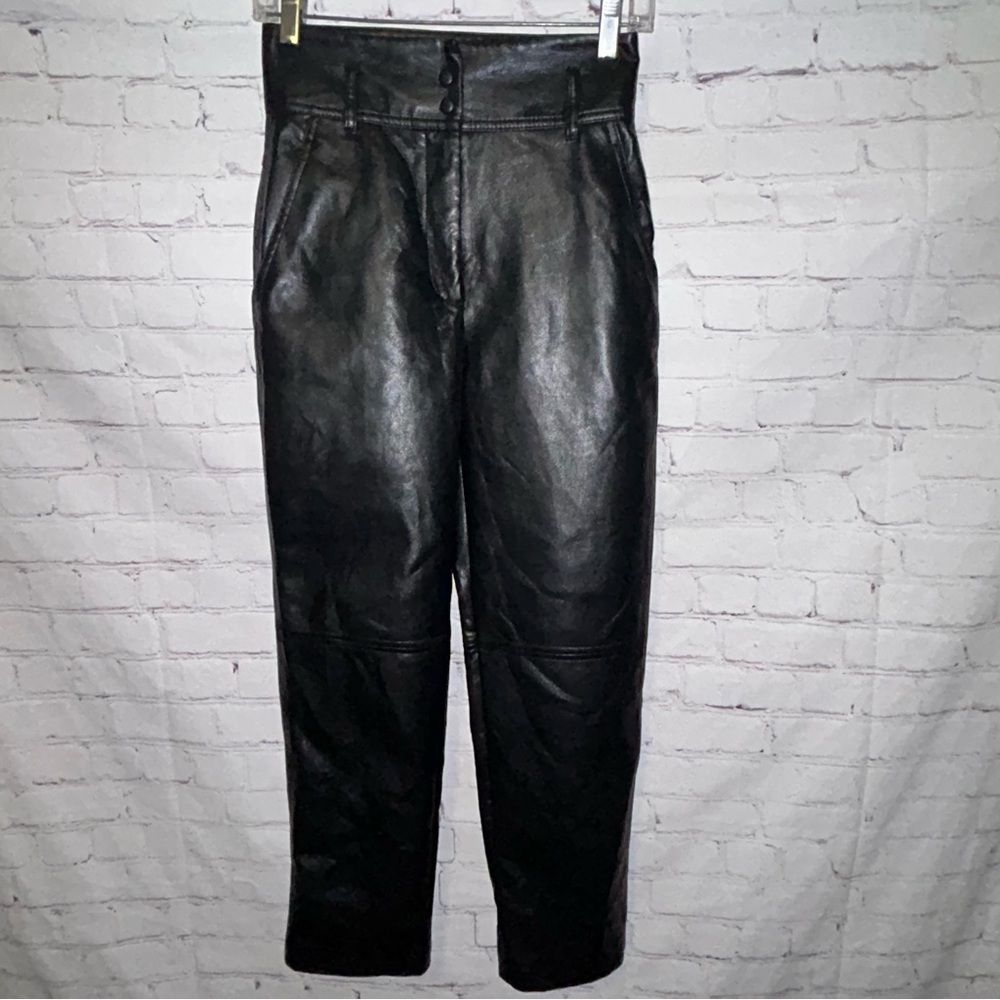 Aritzia Wilfred cropped vegan leather pants size‎ 0
